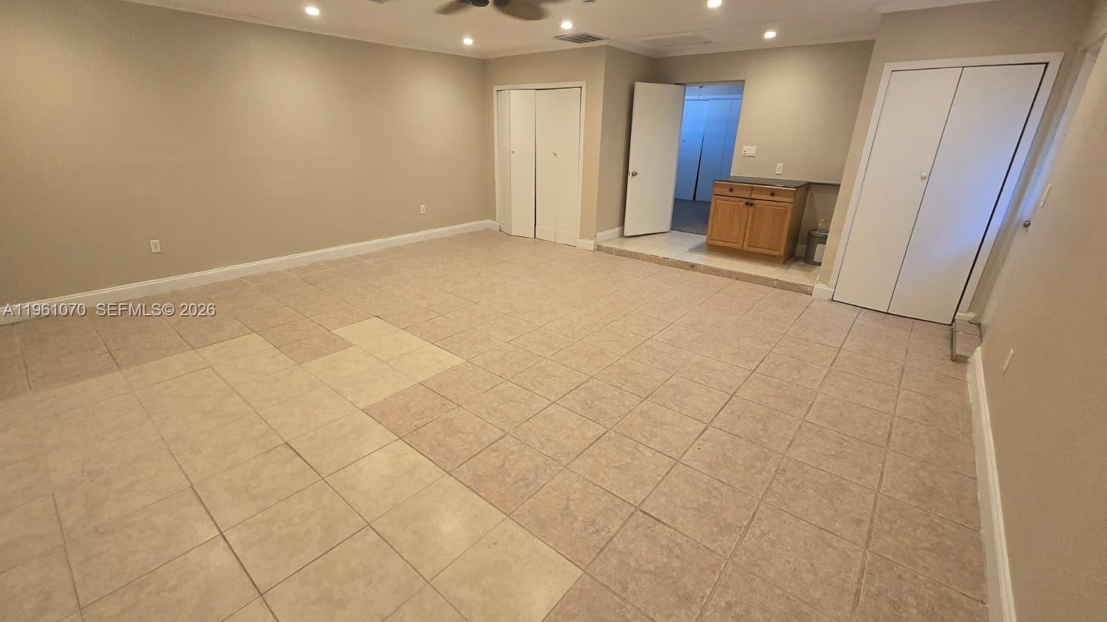 WYNNEWOOD ACRES 5 - Residential