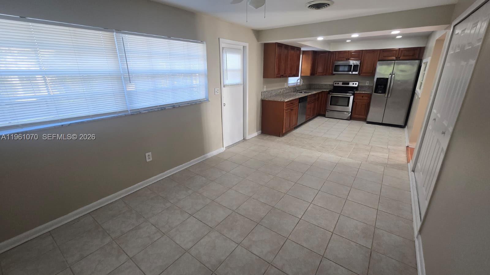 WYNNEWOOD ACRES 5 - Residential