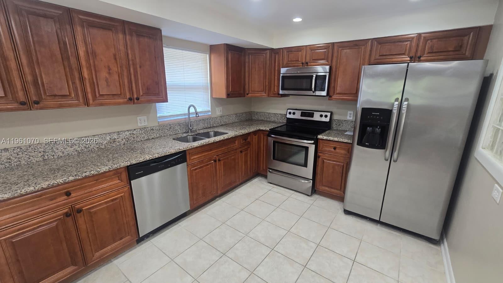 WYNNEWOOD ACRES 5 - Residential