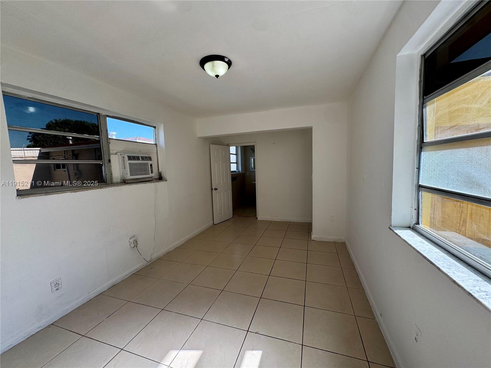 WINONA PARK - Residential Lease