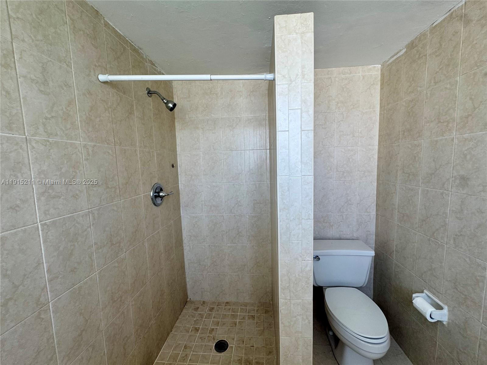 WINONA PARK - Residential Lease