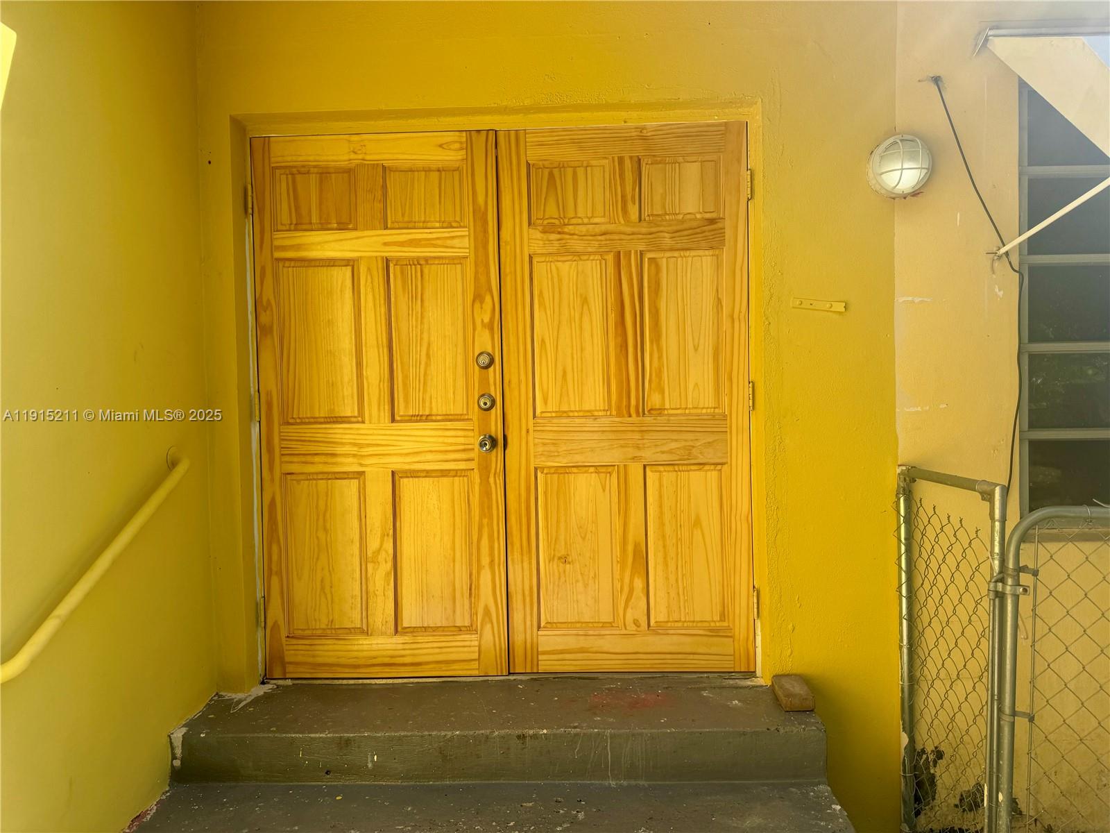 WINONA PARK - Residential Lease