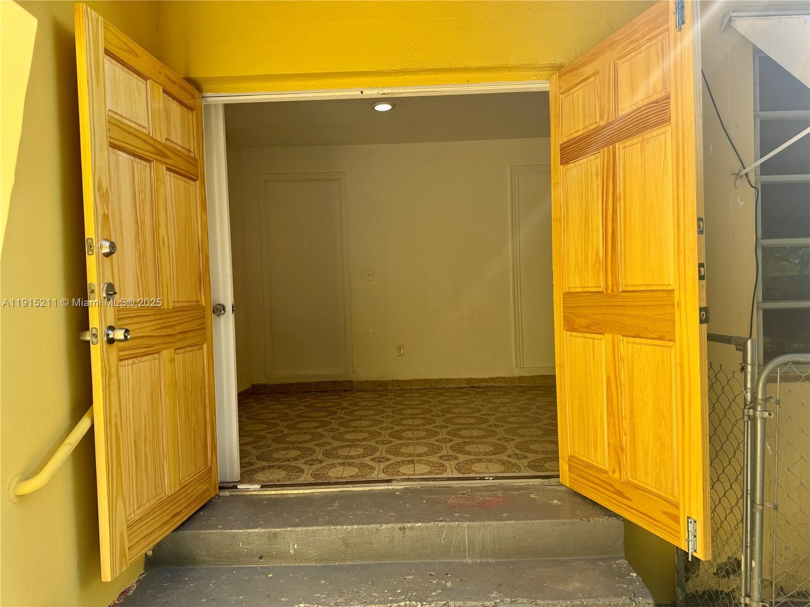 WINONA PARK - Residential Lease