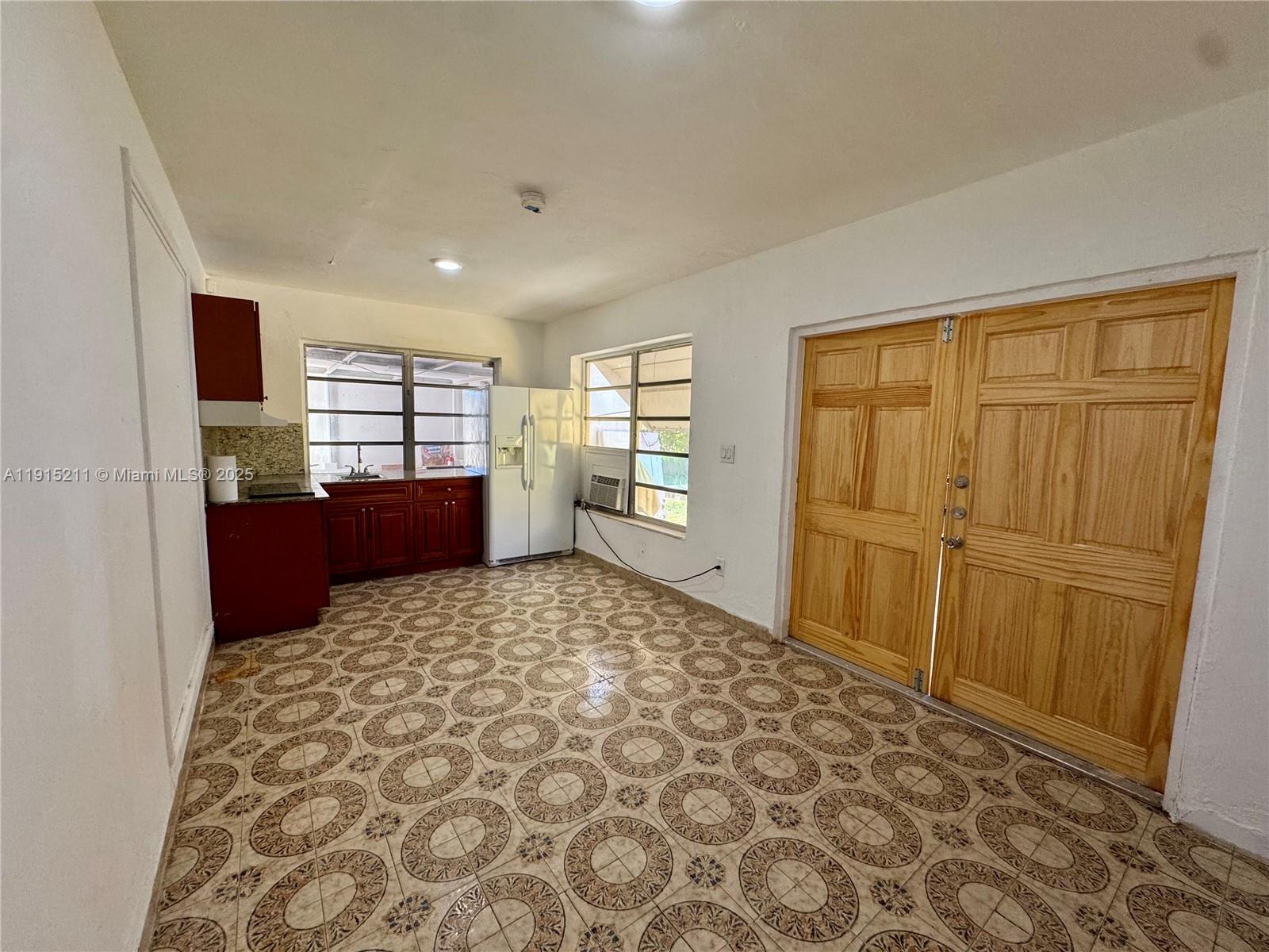 WINONA PARK - Residential Lease