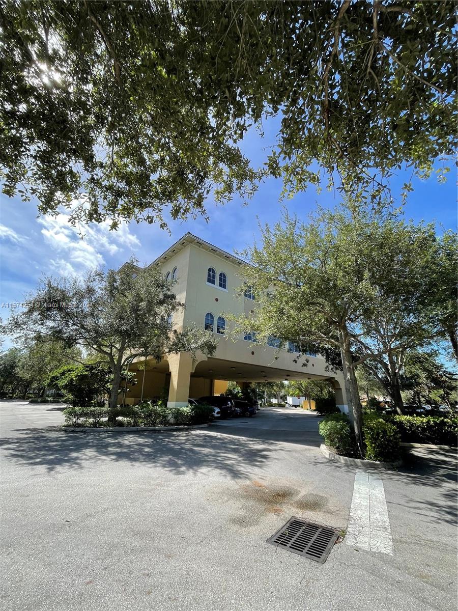 Looking for the perfect office space in Weston? Three (3) separate modern professional private offices each approximately +/- 140 SF in a prestigious Class A office building. You will have access to a communal reception area, a meeting area, kitchen, and bathrooms, providing convenience and a professional atmosphere for your business. Lease all 3 or individually. Ample parking and a prime location just off Weston Road, you'll have easy access to I-75 and 595. Near all area restaurants, Cleveland Clinic and Amenities. Elevate your business in a space designed for success!