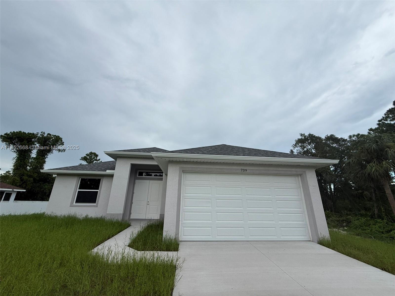 739 Sunrise Blvd