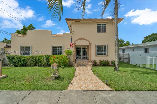 2204 SW 11TH TER, MIAMI, FL 33135 - Image 3e6d1cd9e76ea9d00a0ec843234977de/638100491