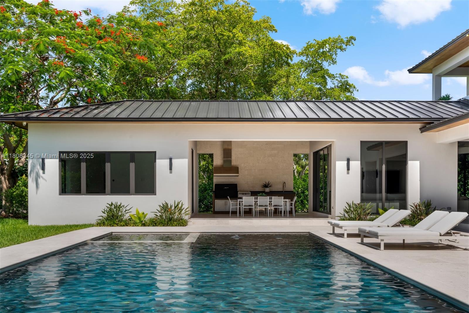 COLLINS ESTATES - Residential