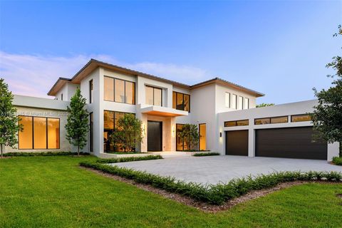 11001 SW 65 Ave Pinecrest FL 33156