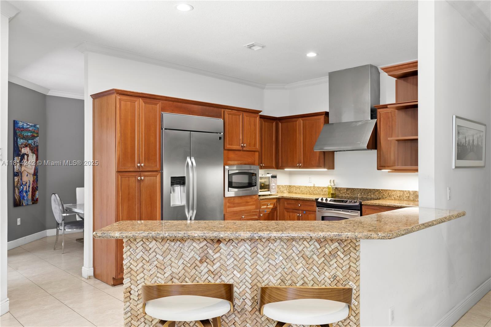 PINEWOOD GROVE - Residential