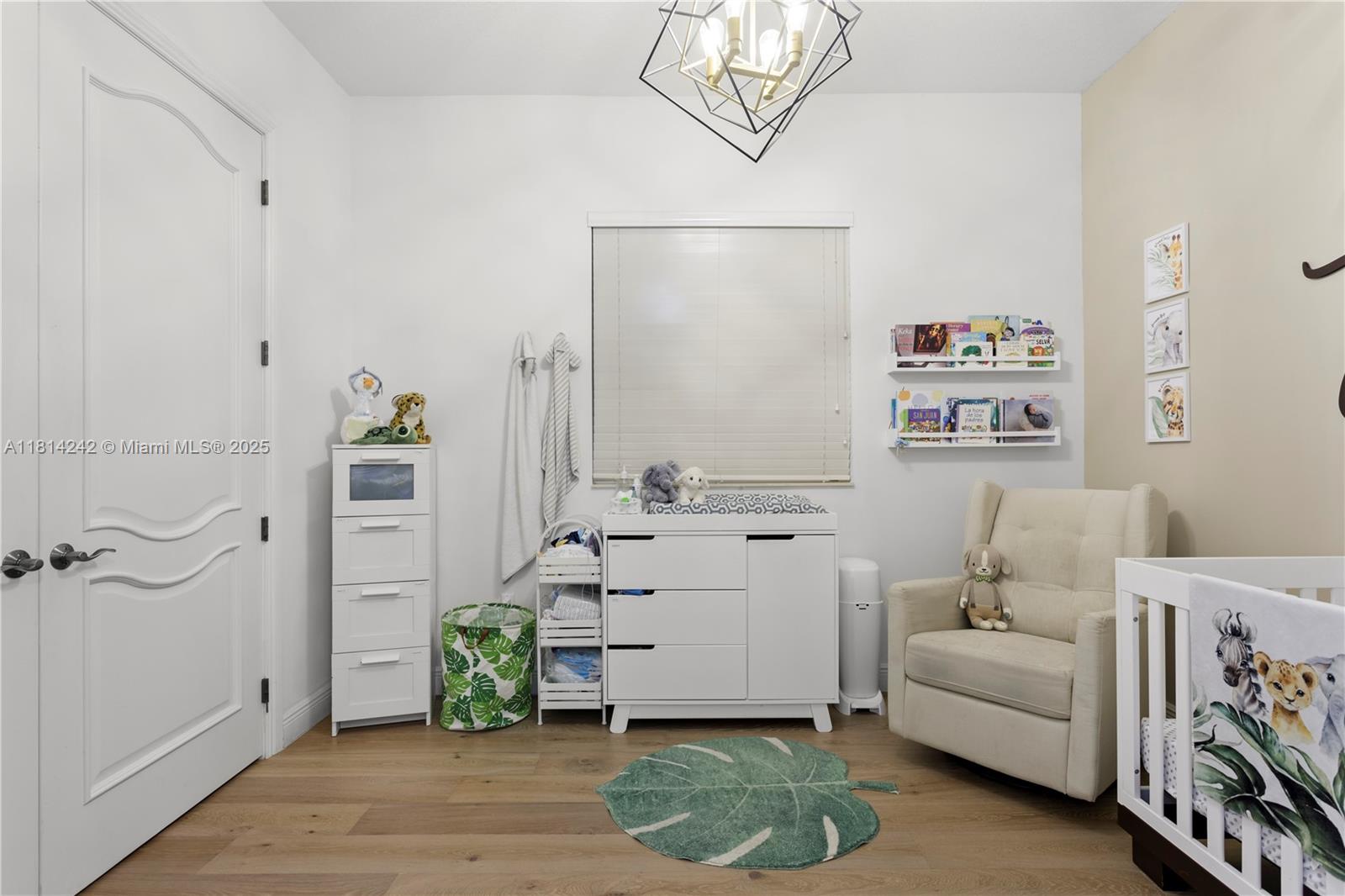 PINEWOOD GROVE - Residential