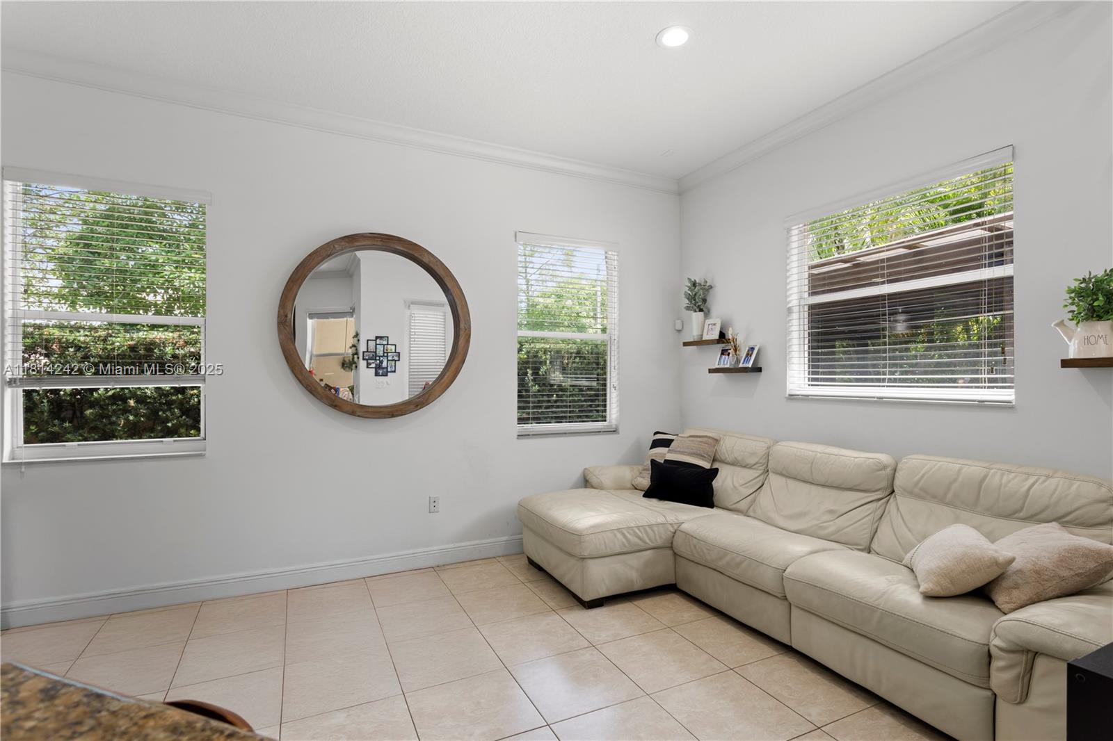 PINEWOOD GROVE - Residential