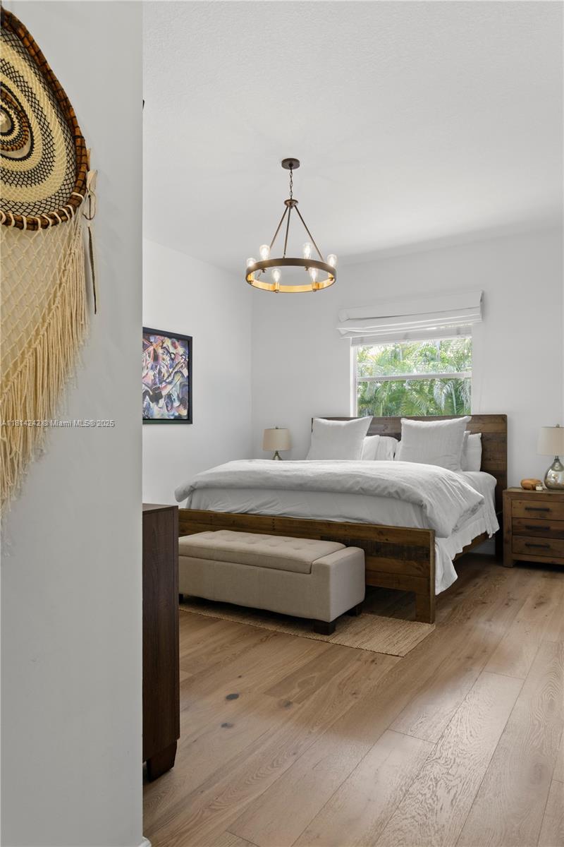 PINEWOOD GROVE - Residential