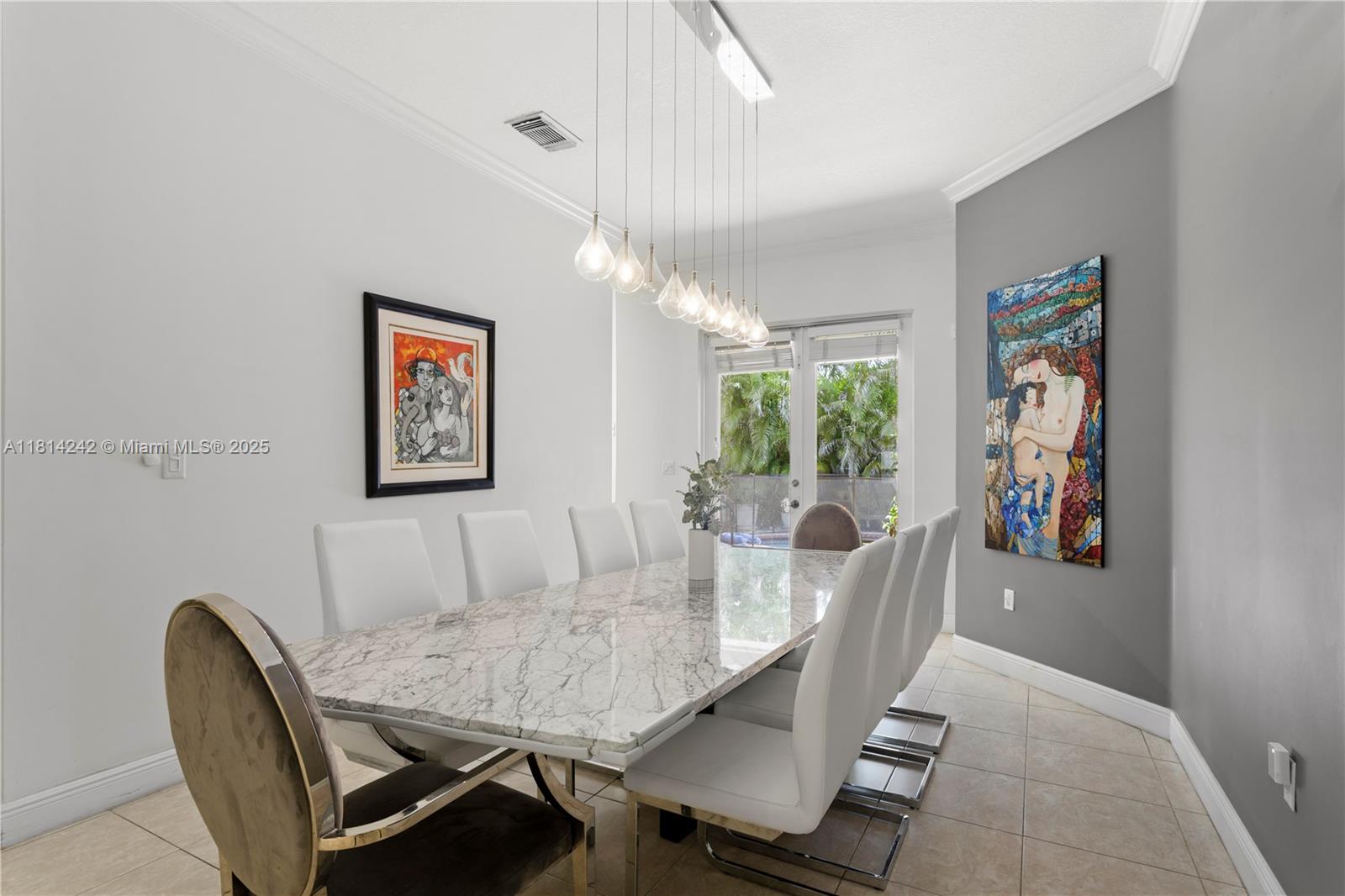 PINEWOOD GROVE - Residential