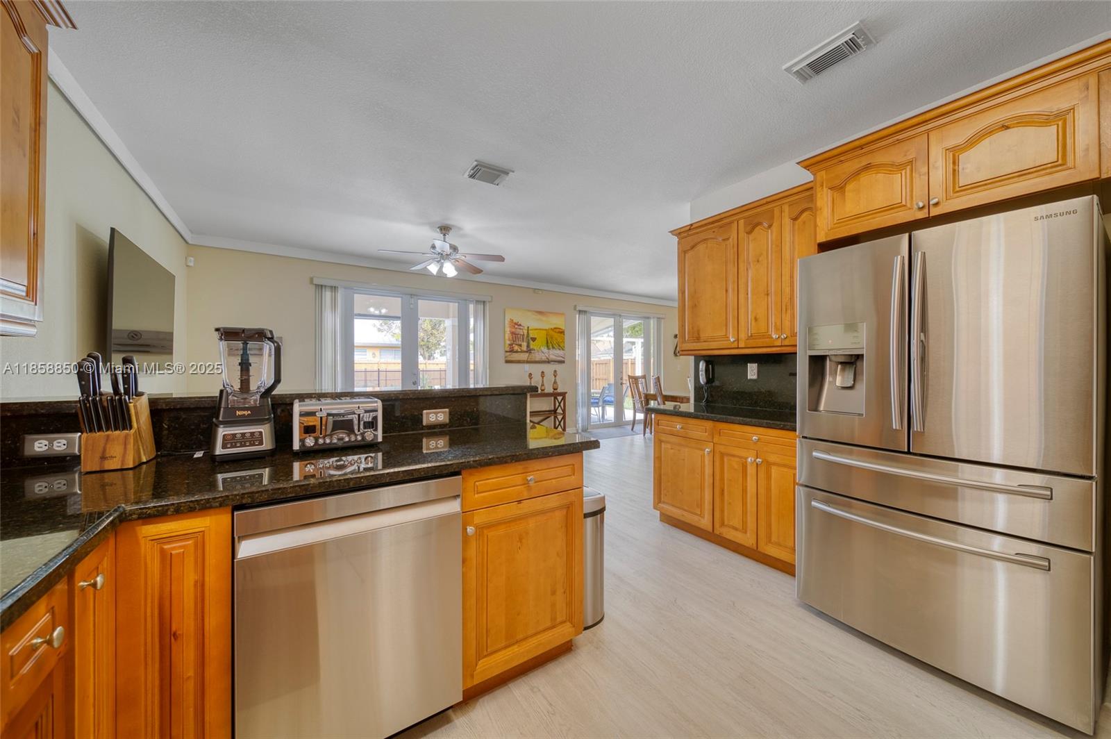 KENDALLAND - Residential Lease