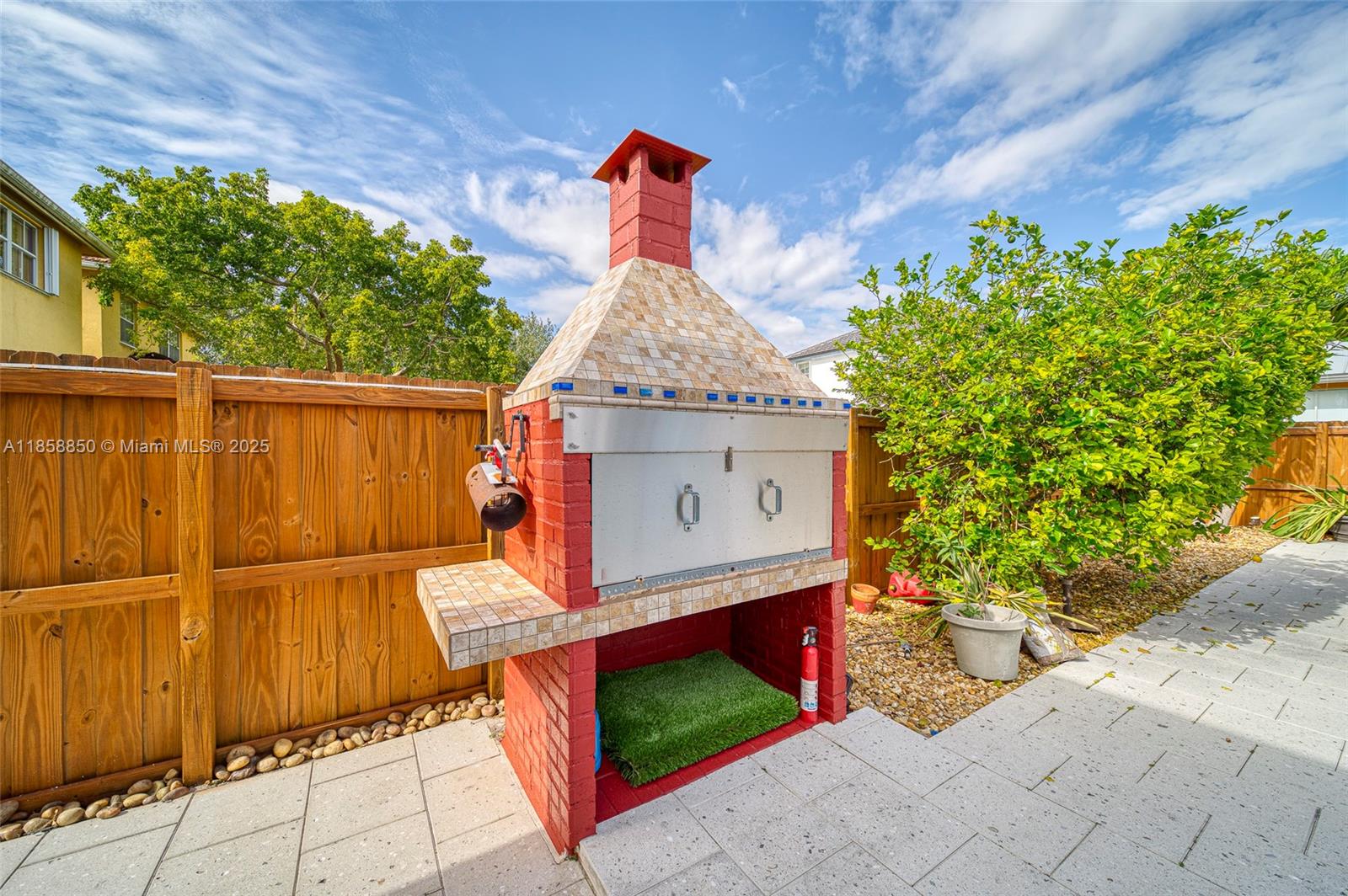 KENDALLAND - Residential Lease