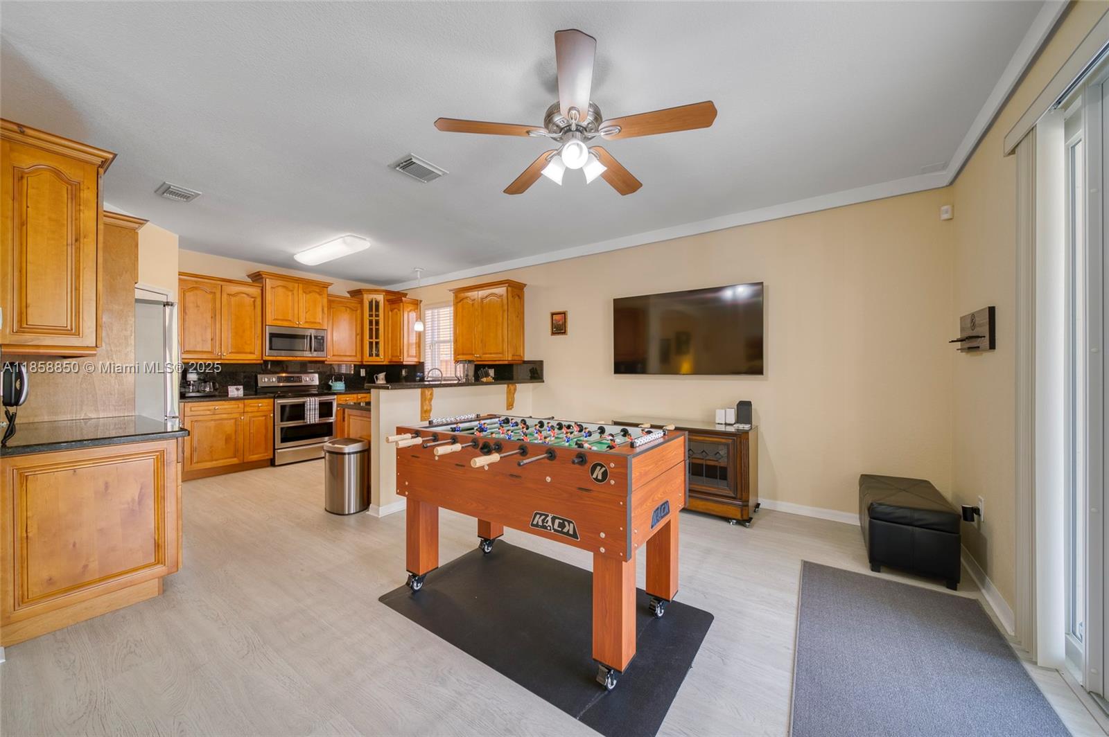 KENDALLAND - Residential Lease