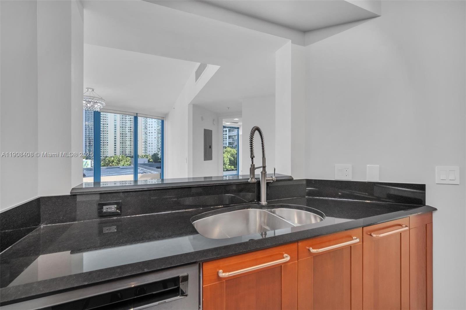 LAS OLAS RIVER HOUSE COND - Residential