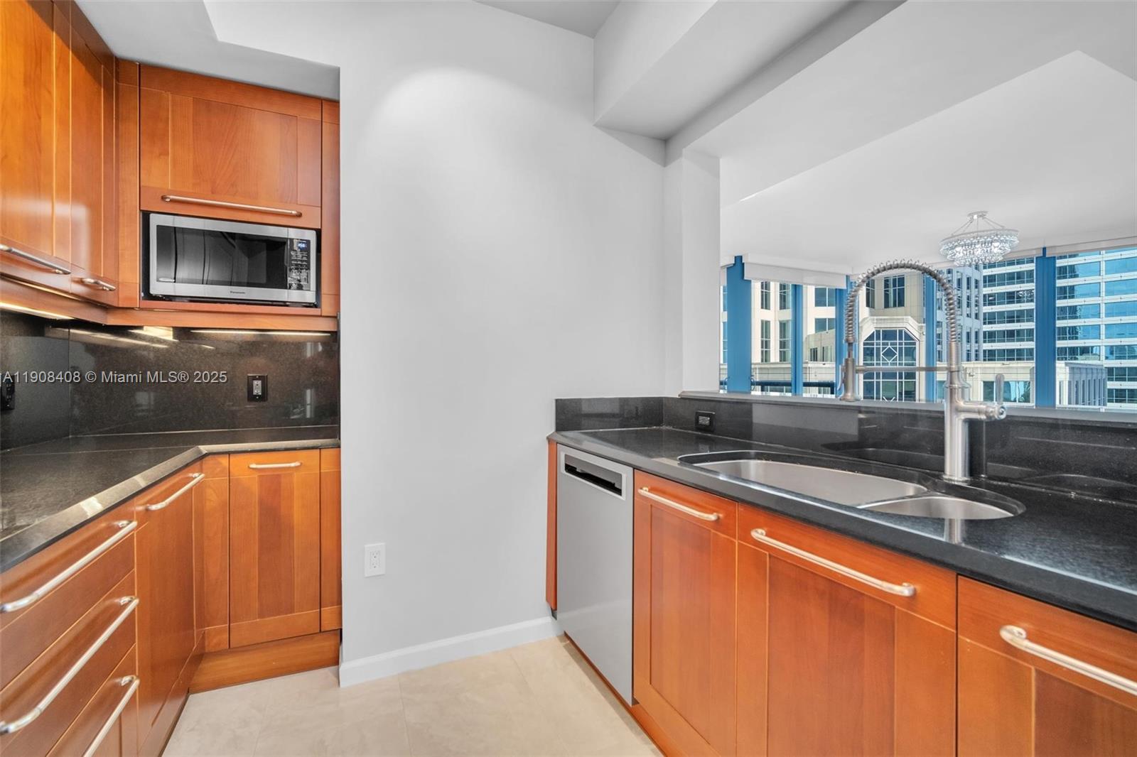 LAS OLAS RIVER HOUSE COND - Residential