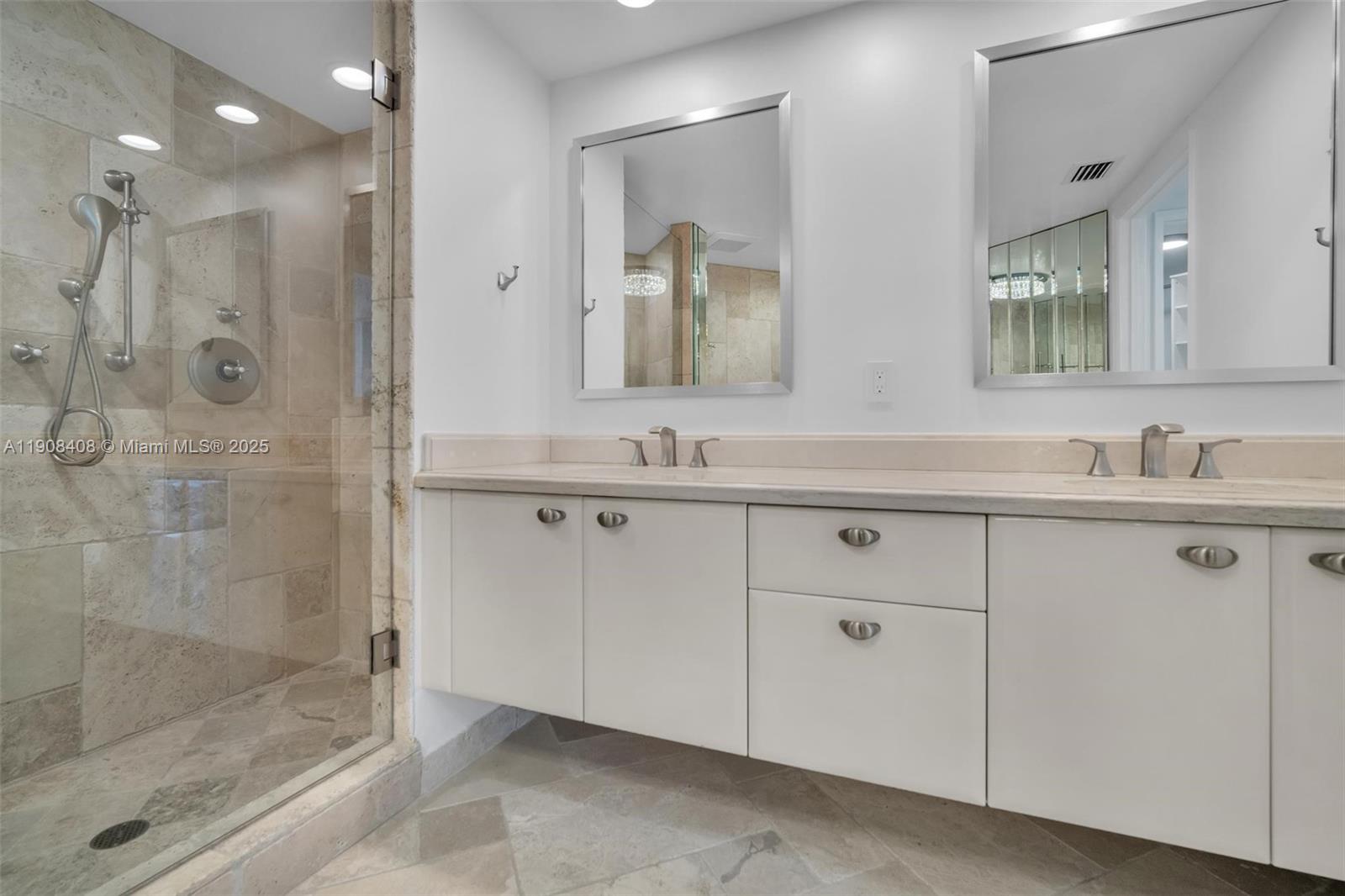 LAS OLAS RIVER HOUSE COND - Residential