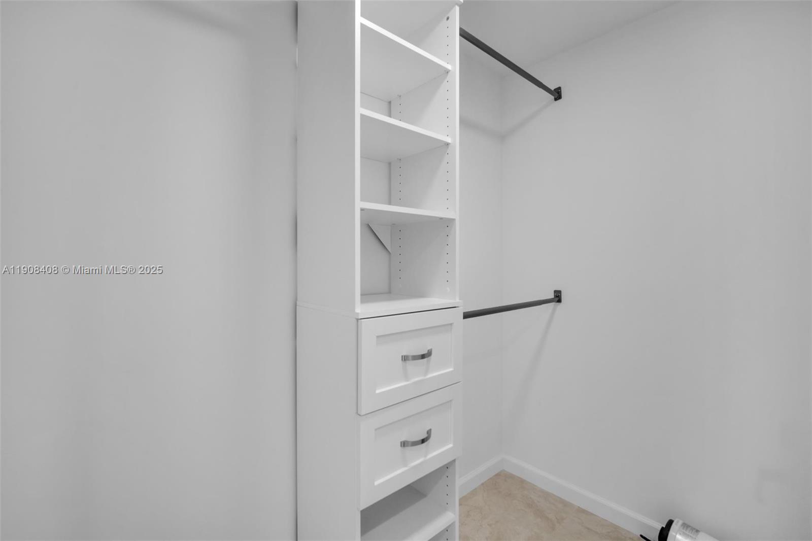 LAS OLAS RIVER HOUSE COND - Residential