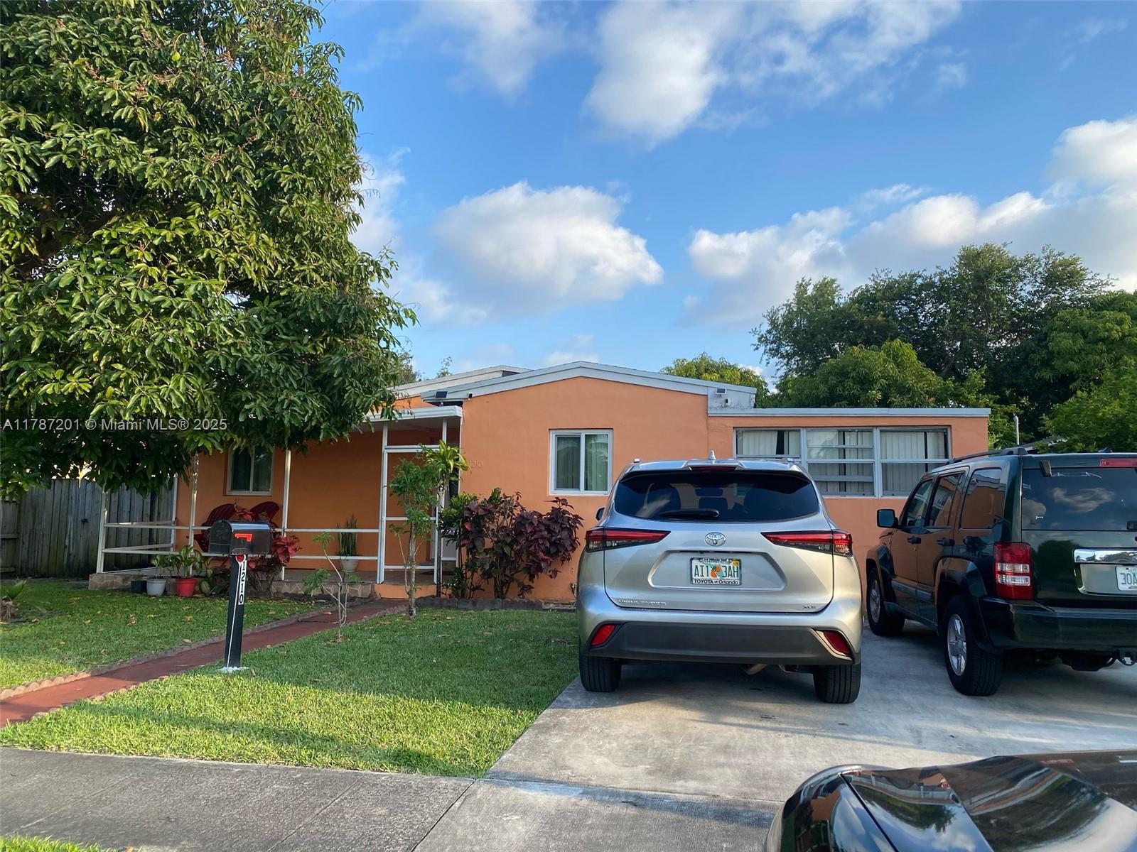 Rental Property at 1210 Ne 158th St A, North Miami Beach, Miami-Dade County, Florida - Bedrooms: 1 
Bathrooms: 1  - $1,200 MO.