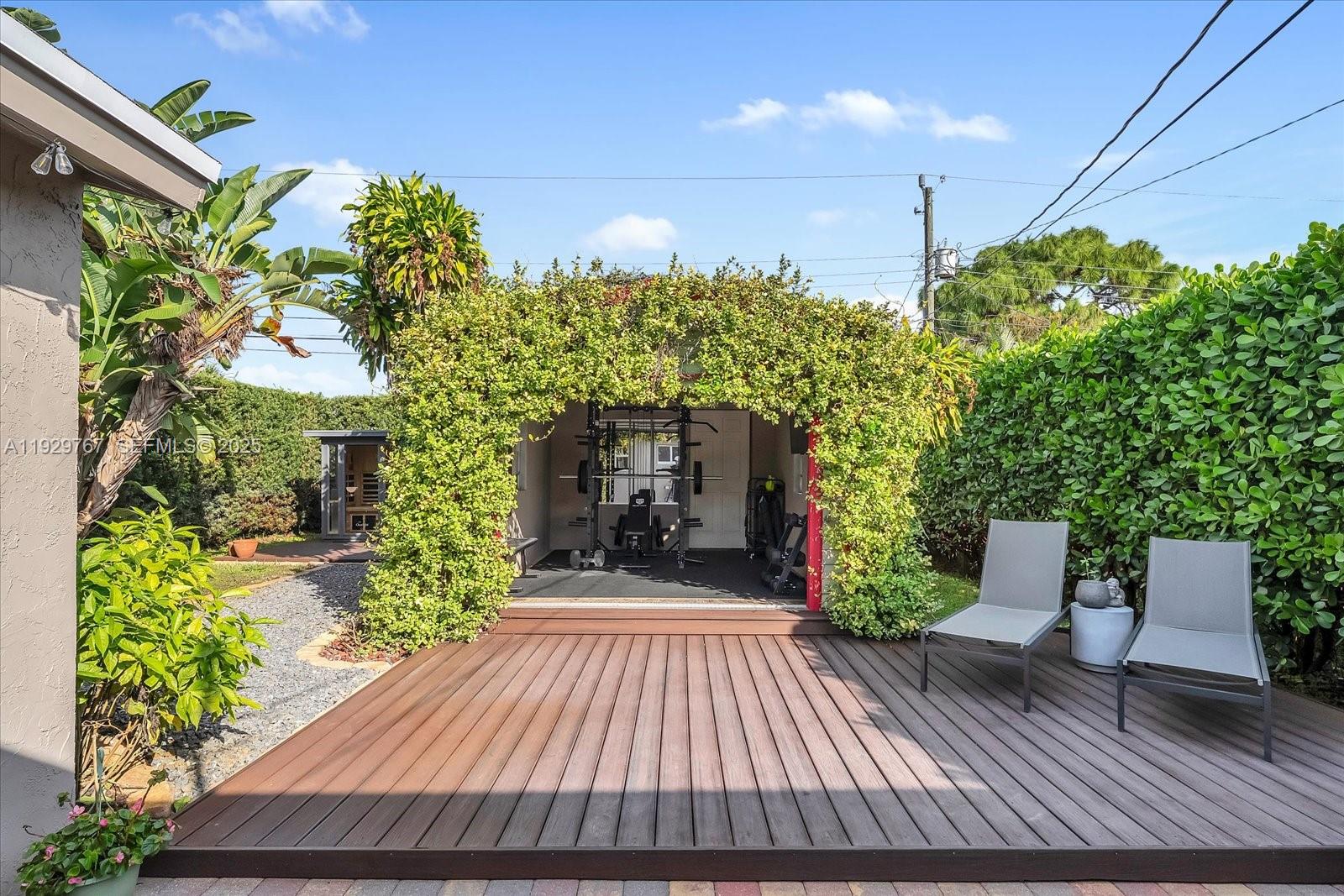 NORTH ANDREWS GARDENS - Residential