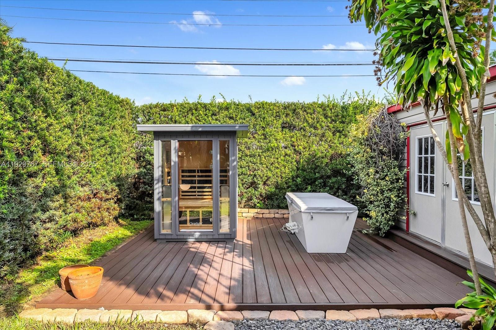 NORTH ANDREWS GARDENS - Residential