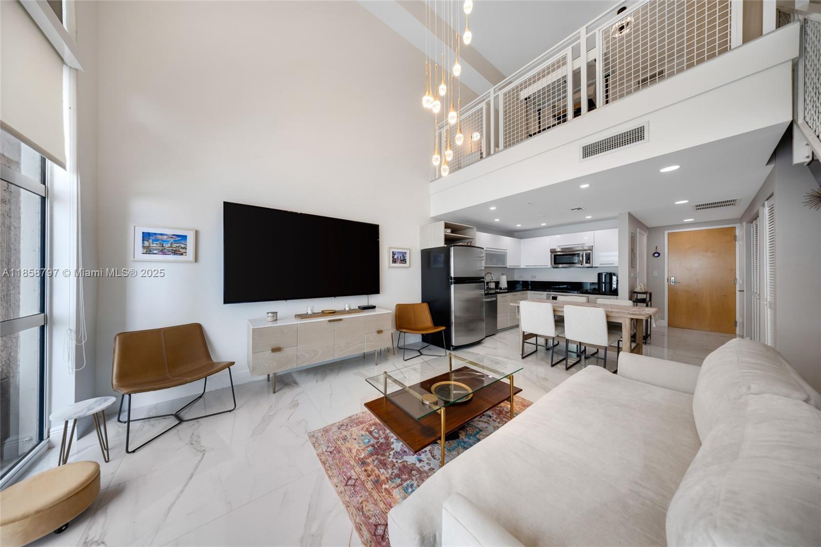 VIZCAYNE SOUTH CONDO - Residential