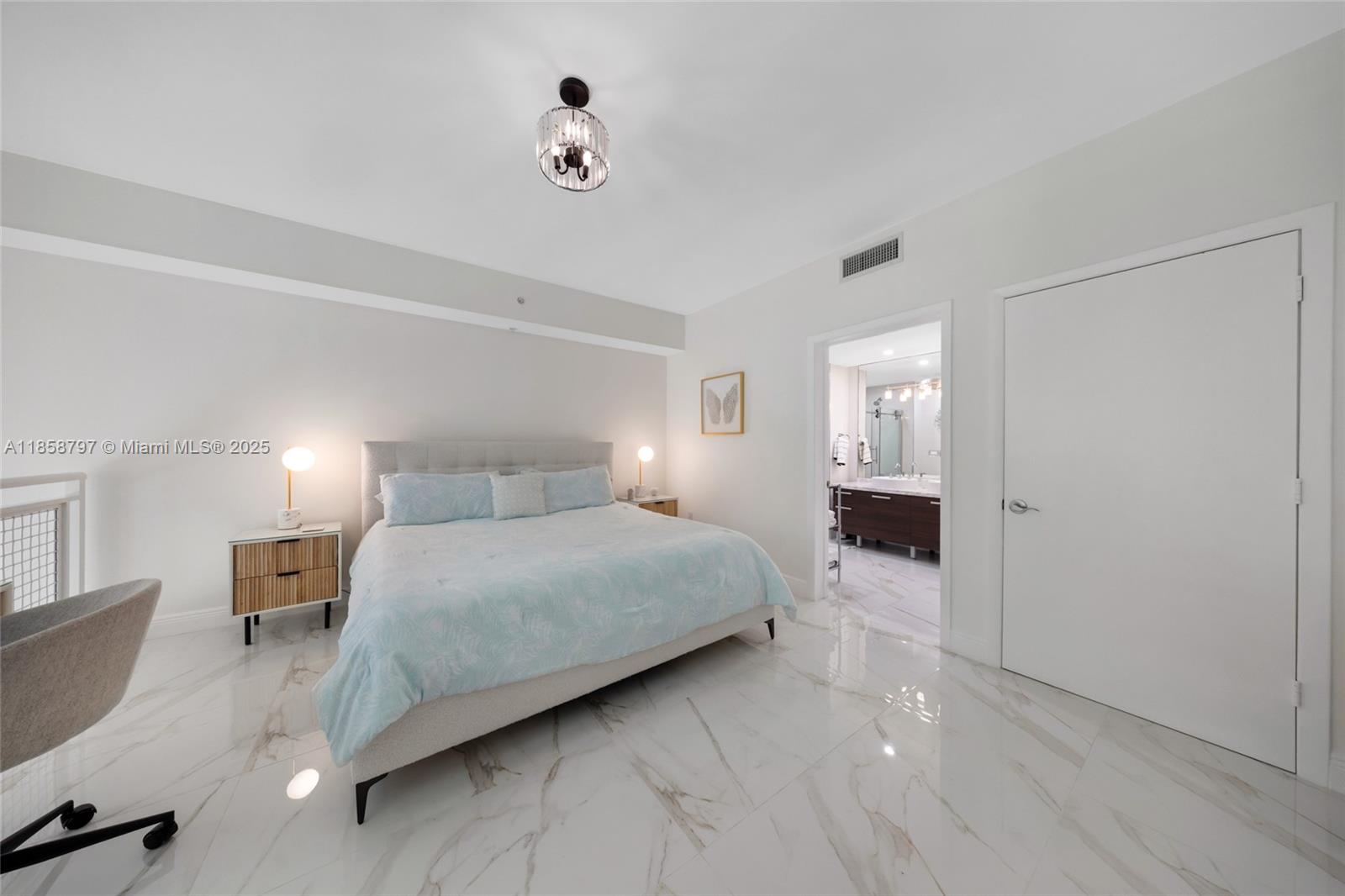 VIZCAYNE SOUTH CONDO - Residential