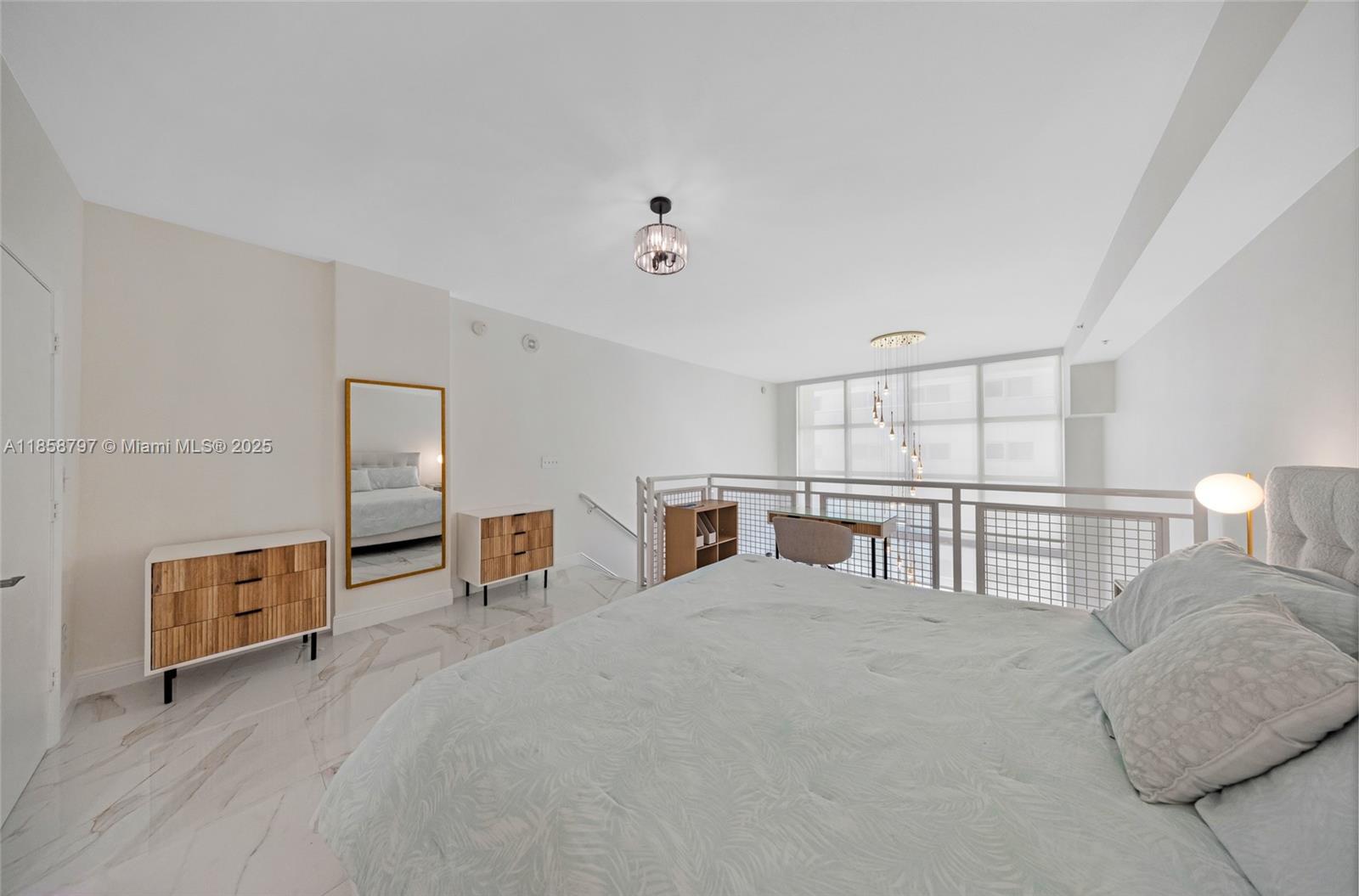 VIZCAYNE SOUTH CONDO - Residential