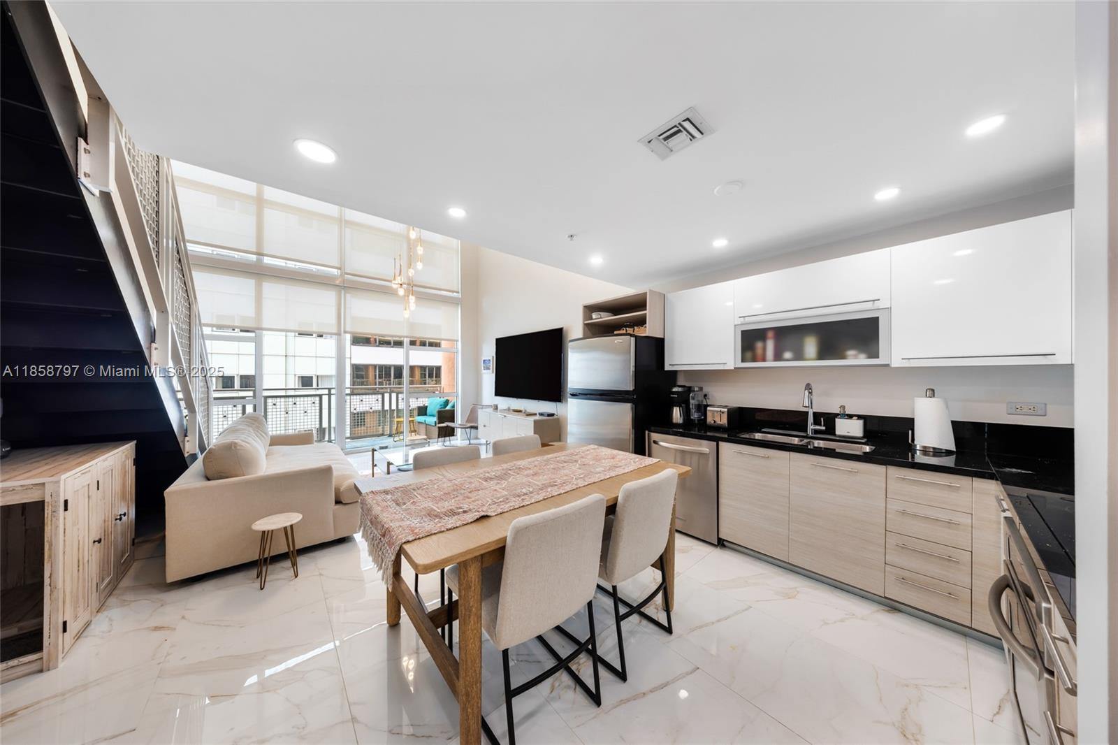 253 NE 2nd St 427