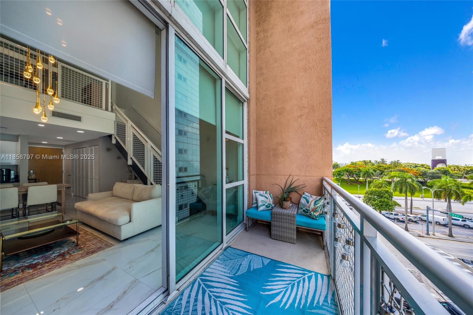 VIZCAYNE SOUTH CONDO - Residential