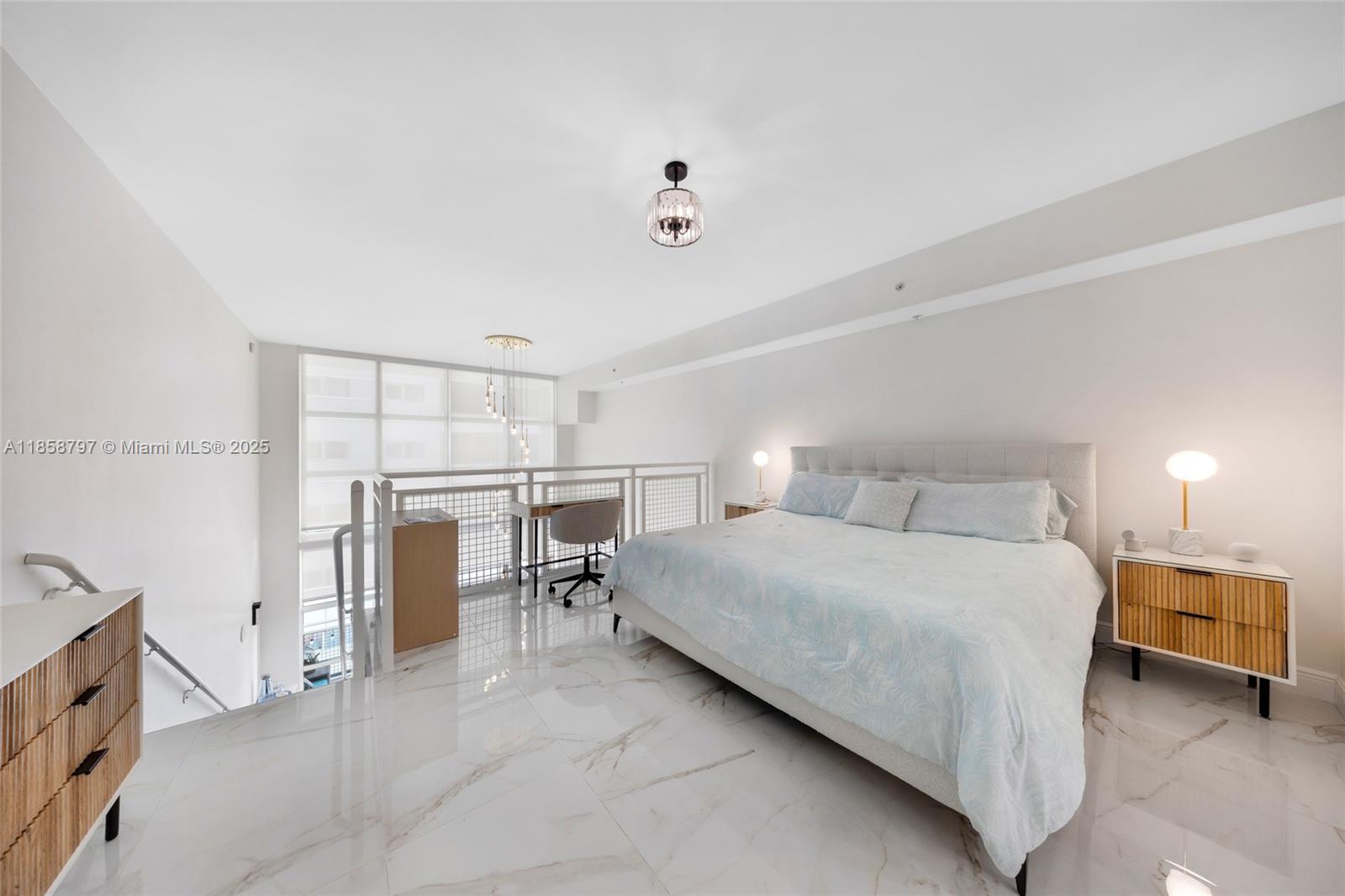 VIZCAYNE SOUTH CONDO - Residential