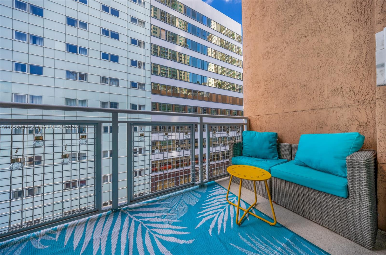 VIZCAYNE SOUTH CONDO - Residential