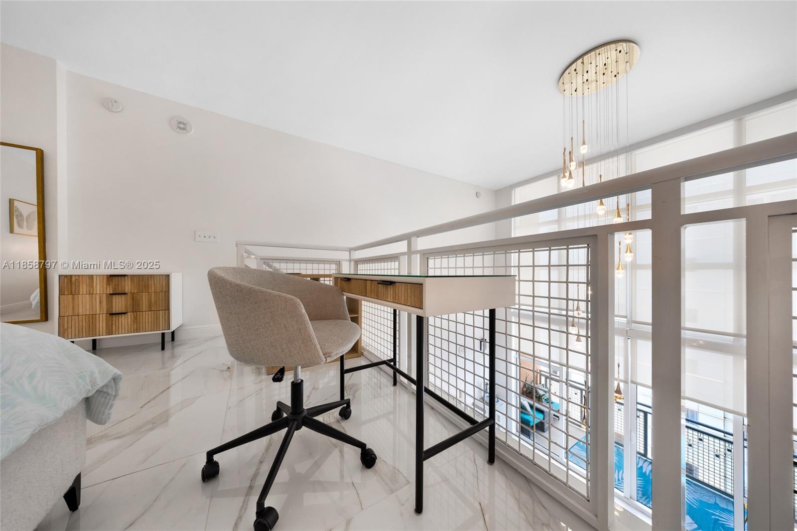 VIZCAYNE SOUTH CONDO - Residential