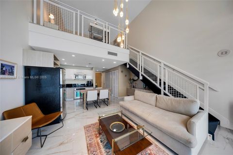 253 NE 2nd St 427 Miami FL 33132