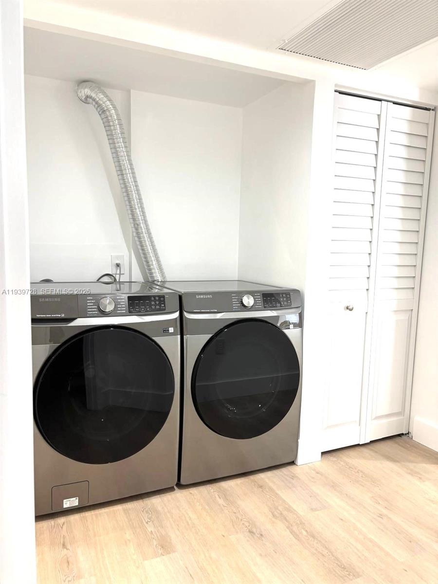 IVANHOE EAST AT CENTURY V - Residential