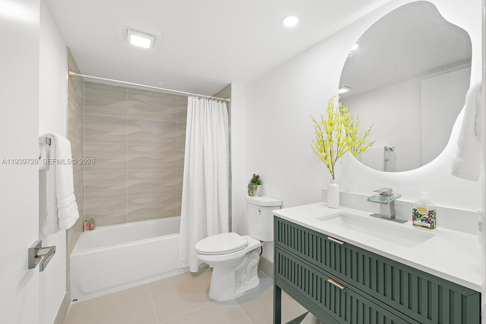 IVANHOE EAST AT CENTURY V - Residential