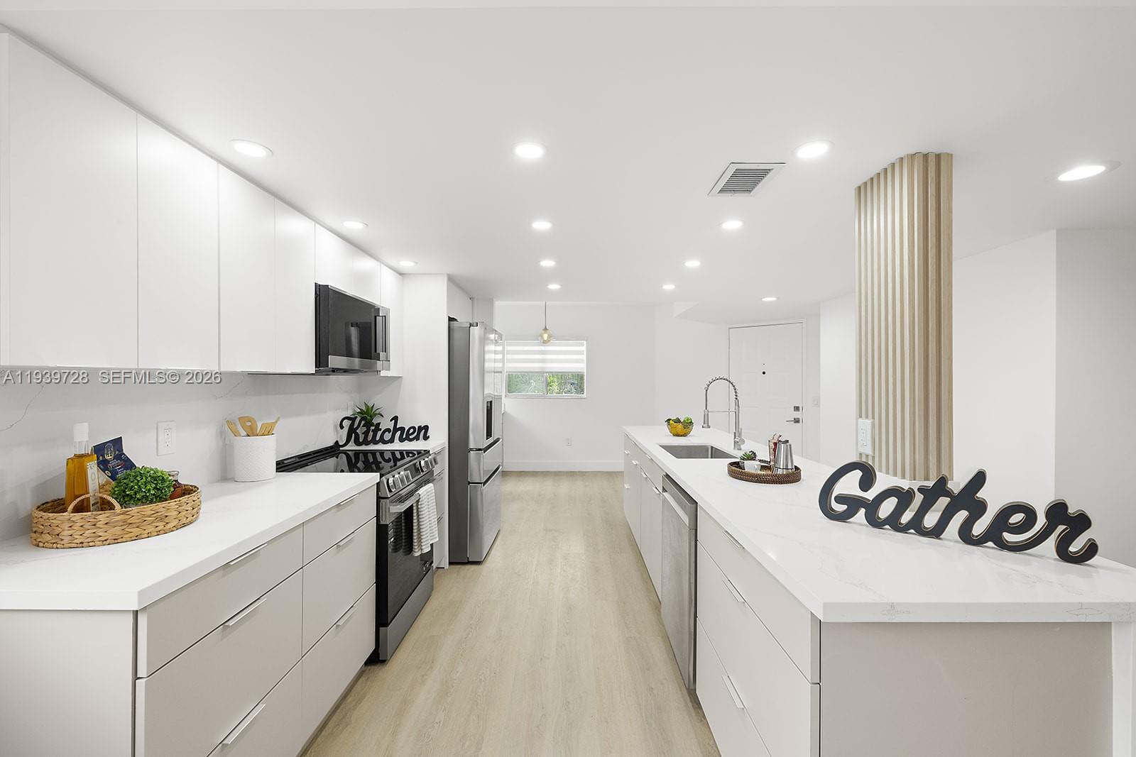 IVANHOE EAST AT CENTURY V - Residential