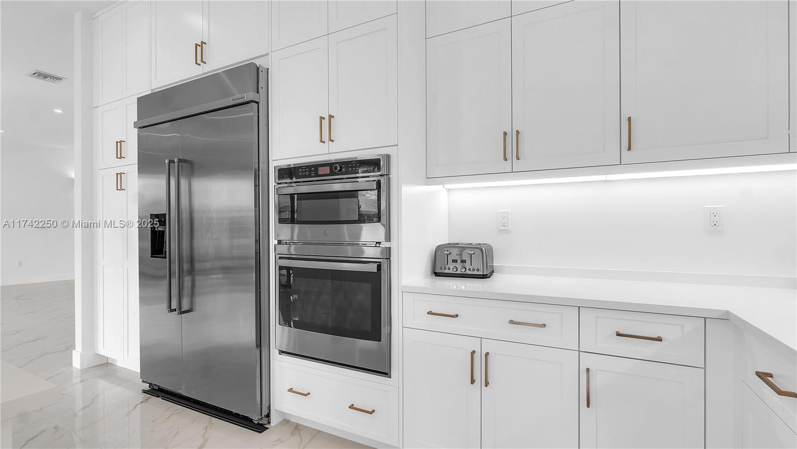 Lotus Palm - Residential Lease