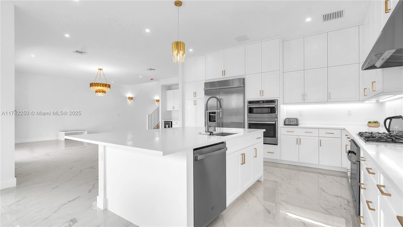 Lotus Palm - Residential Lease
