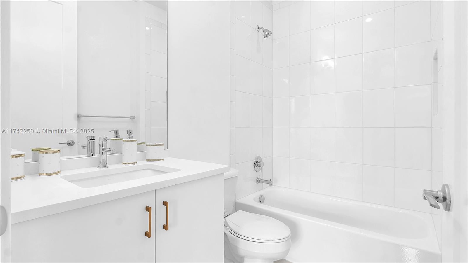 Lotus Palm - Residential Lease