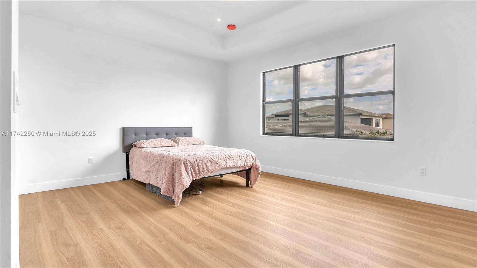 Lotus Palm - Residential Lease