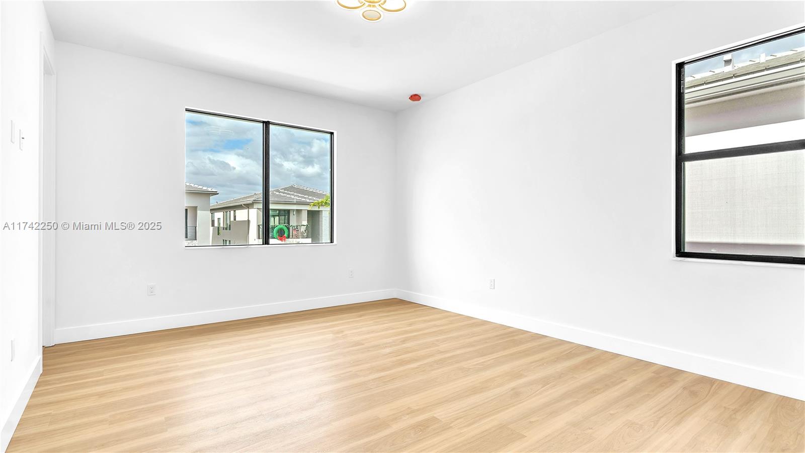 Lotus Palm - Residential Lease