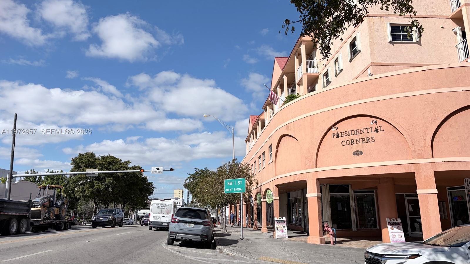 PRESIDENTIAL CORNERS COND - Residential