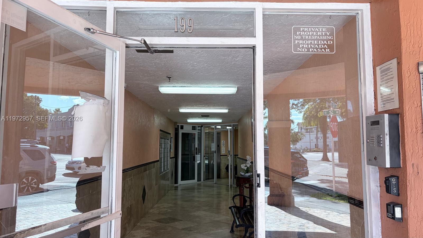 PRESIDENTIAL CORNERS COND - Residential