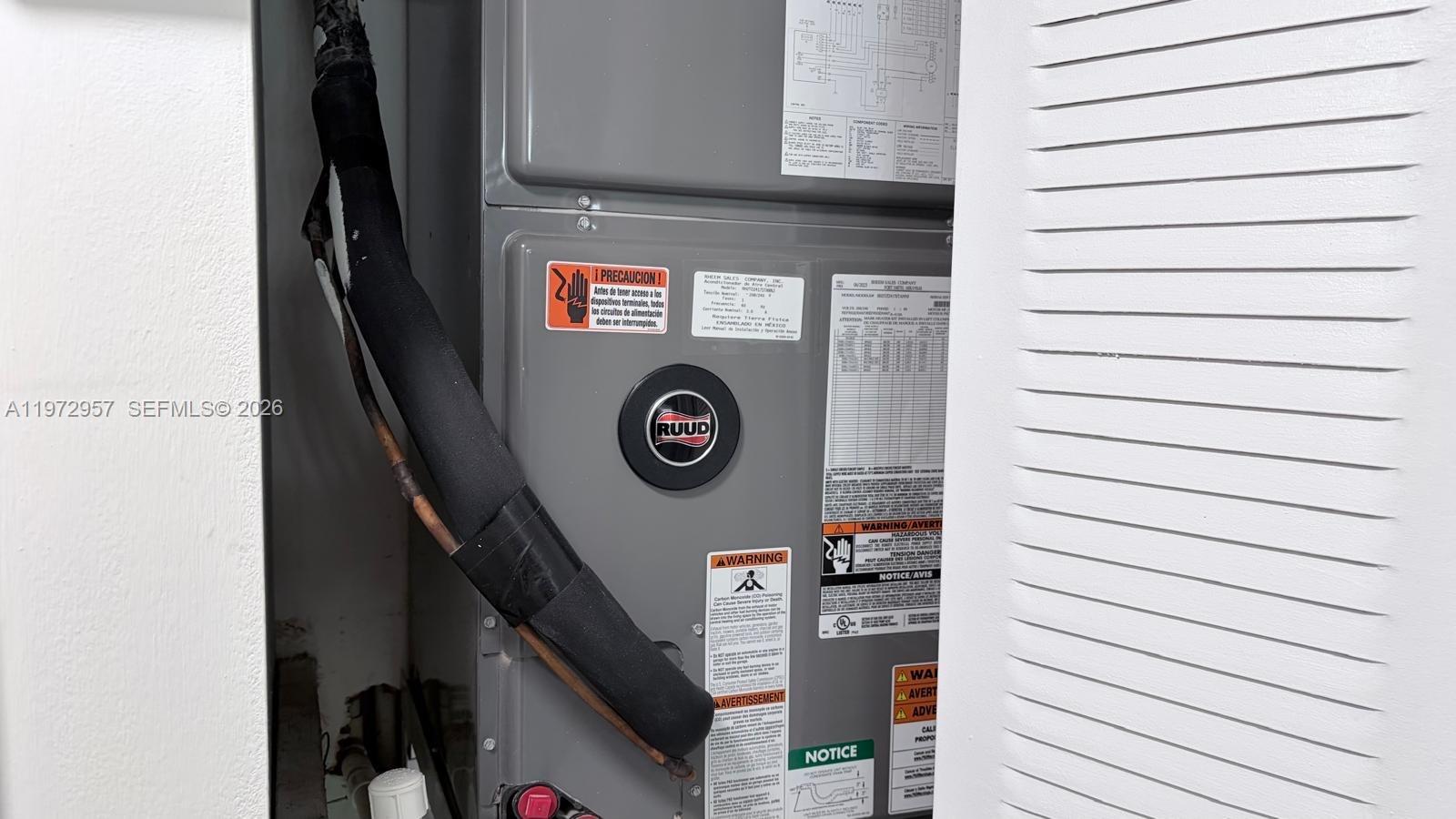 PRESIDENTIAL CORNERS COND - Residential