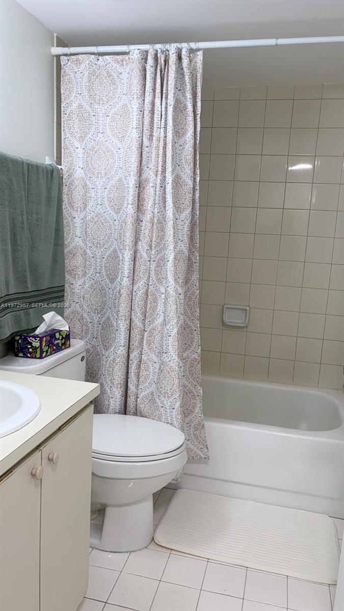 PRESIDENTIAL CORNERS COND - Residential