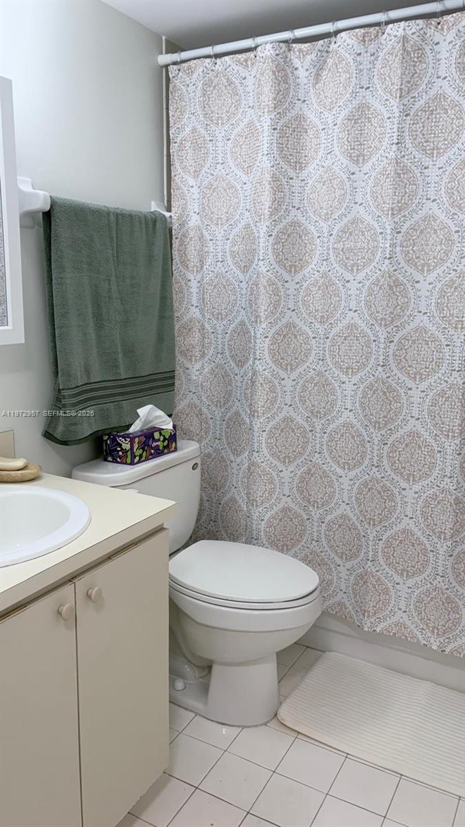 PRESIDENTIAL CORNERS COND - Residential